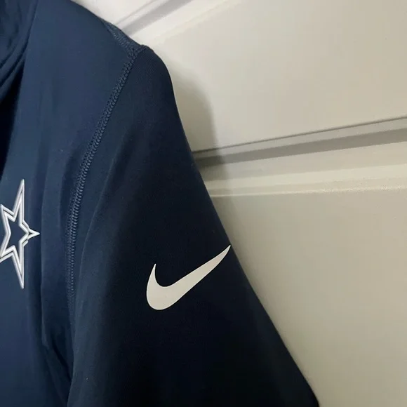 Dallas Cowboys NFL Nike Dri-Fit Pullover - Picture 4 of 9